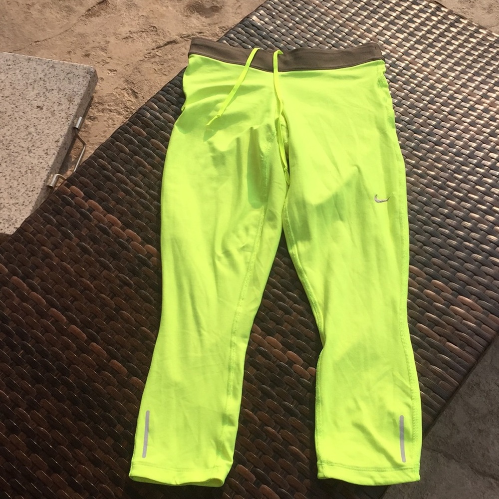 Nike Capri
